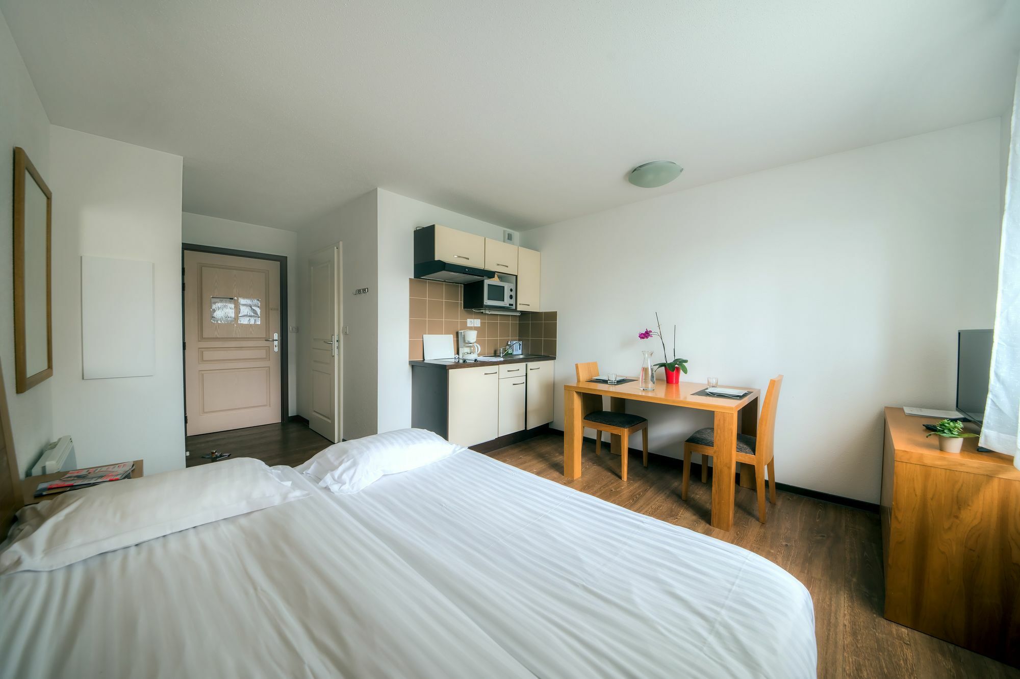 Comfort Aparthotel Mutzig Portes D'Alsace Zewnętrze zdjęcie